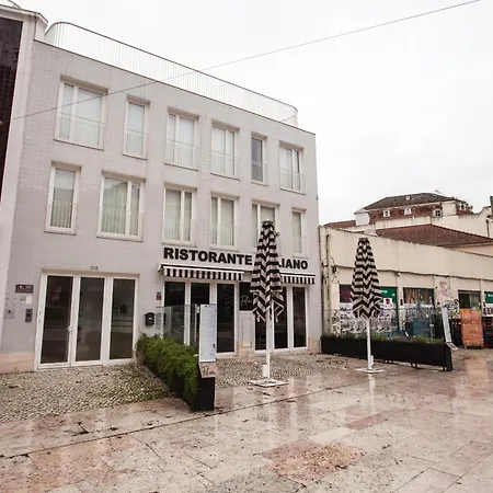 Appartement Flh Intendente Chic With Rooftop Pool Lissabon