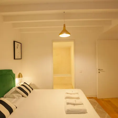 Flh Intendente Chic With Rooftop Pool * Lisboa
