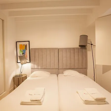 Flh Intendente Chic With Rooftop Pool * Lissabon