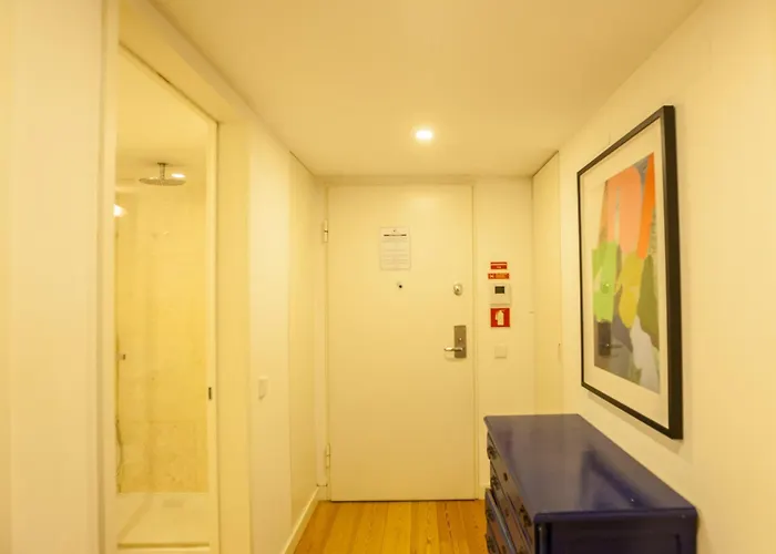 Flh Intendente Chic With Rooftop Pool * Lissabon